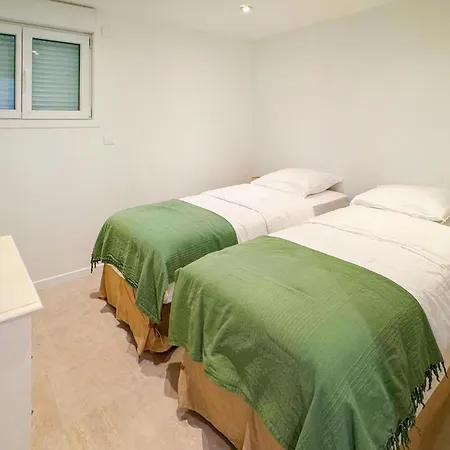 Awesome In With House A Mountain View Hébergement de vacances Salavas