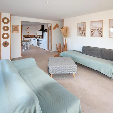 Awesome In With House A Mountain View Semesterbostad Salavas